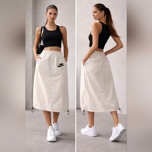 Nike Midi Skirt Green Nylon Sporty  Elastic Waist TAGGED Small BUT Fits up To XL